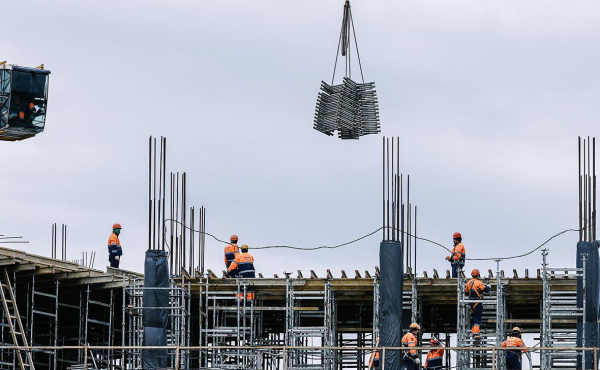 Эксперты указали на два знака «Самолета» рынку за день — утром и вечером